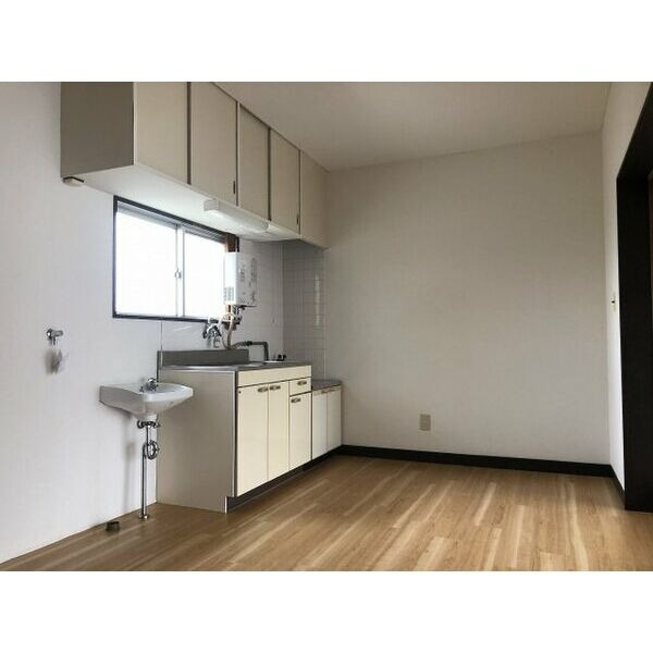 ヴィレッジ東海の居間・リビング