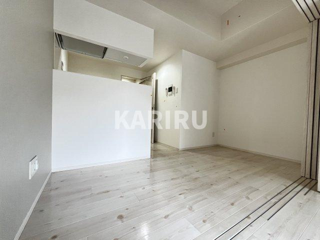 W.O.B.KYOBASHIの居間・リビング