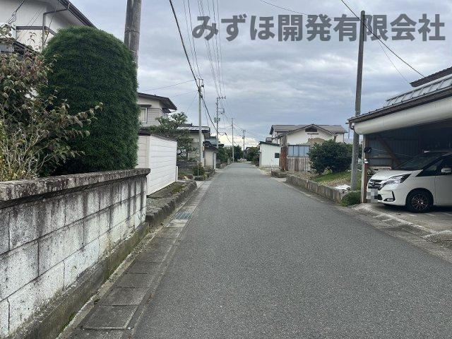 東根市藤助新田34の前面道路含む現地写真