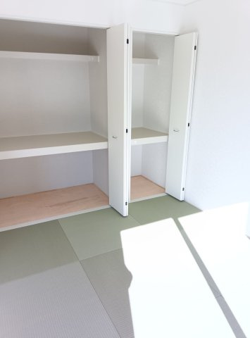 筑西市井上　第1　1号棟の洋室