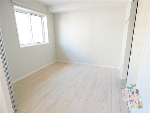 サニーコートの洋室