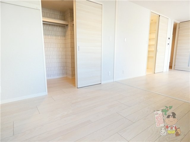 サニーコートの洋室