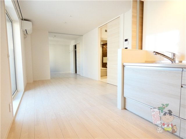 サニーコートの居間・リビング