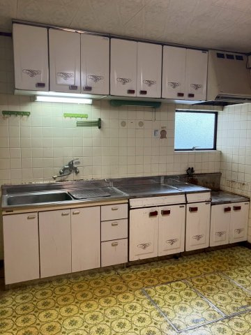 川内町2丁目たかのす団地内戸建のキッチン