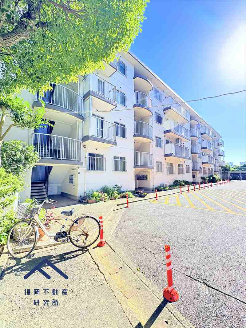 コープ野村香椎駅東B棟の外観
