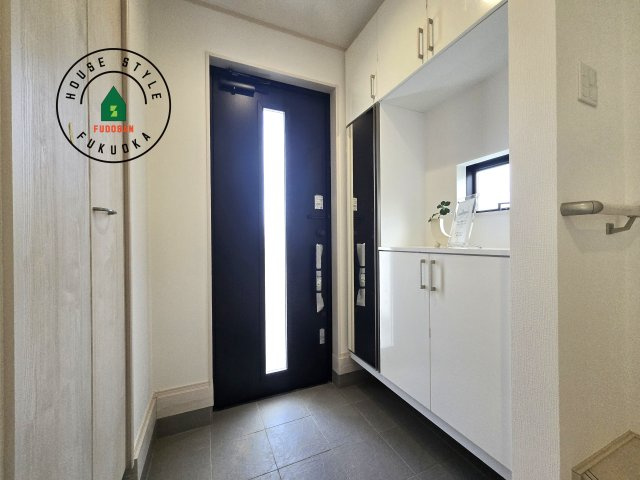 福岡市東区美和台5丁目第1-2棟(A号棟)の内観：施工例|二重ロックでしっかり防犯対策ができます。