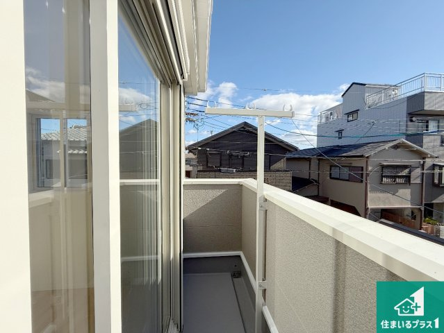 高槻市竹の内町　第4期　新築一戸建てのバルコニー|日当たりのよいバルコニー！お部屋が開放的に！