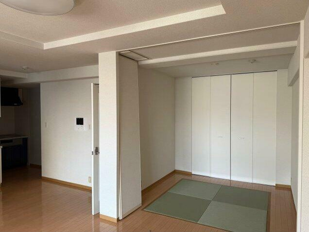 エンブレイス姫路駅前の居間・リビング