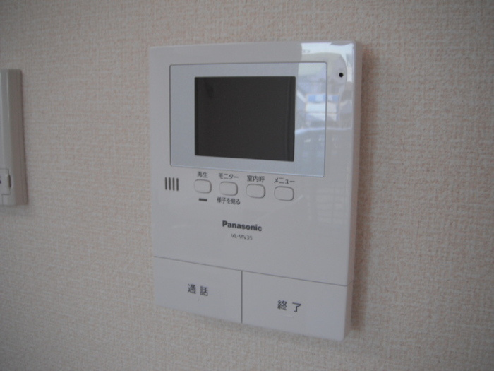 ＬＩＯＮ ＨＥＡＲＴの設備|モニター付きインターホン