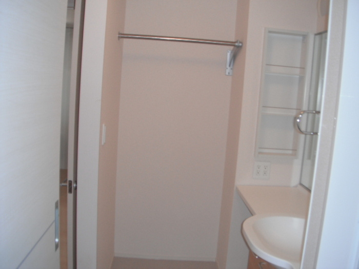 ＬＩＯＮ ＨＥＡＲＴの収納|洗面室ハンガー