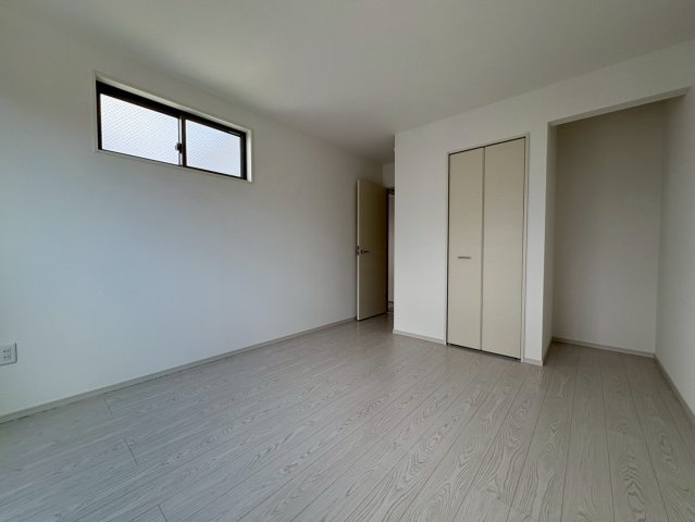 宇治市小倉町南浦71-66の洋室