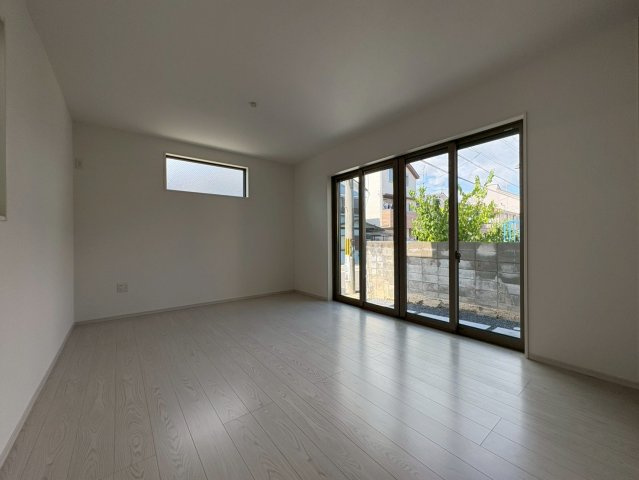 宇治市小倉町南浦71-66の居間・リビング