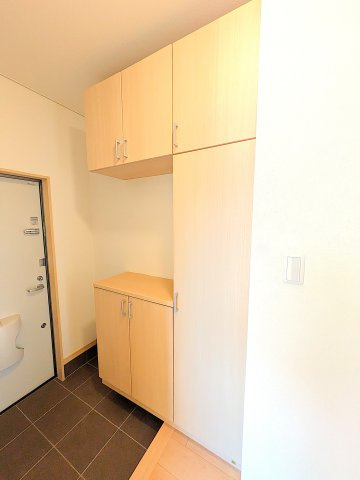 ミトラヒルズ　Ⅵの玄関