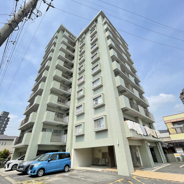 グラート岡崎の外観