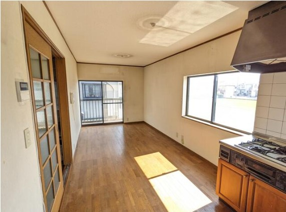 川島東代町のキッチン