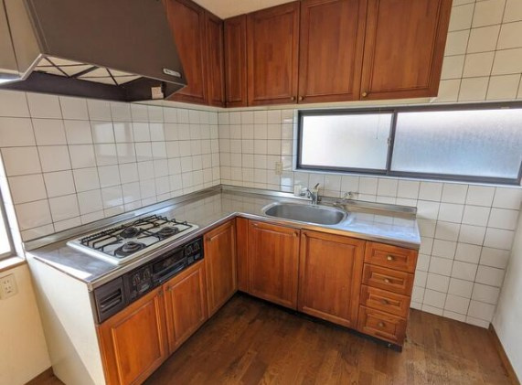 川島東代町のキッチン