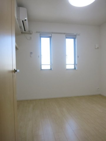 フラメゾン　　刈谷市近郊の賃貸はクラスホームの内装|明るい室内です