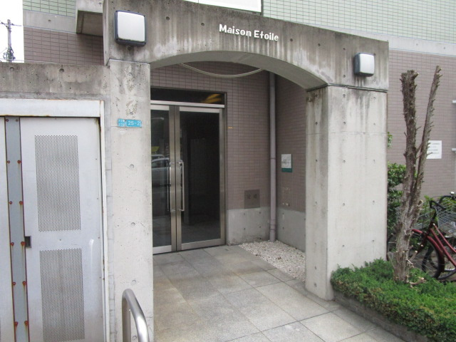 メゾンエトワルのエントランス