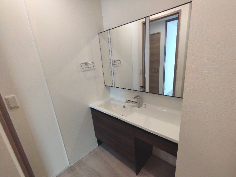 Ｄ－ａｖａｎｃｅ上六名の洗面所