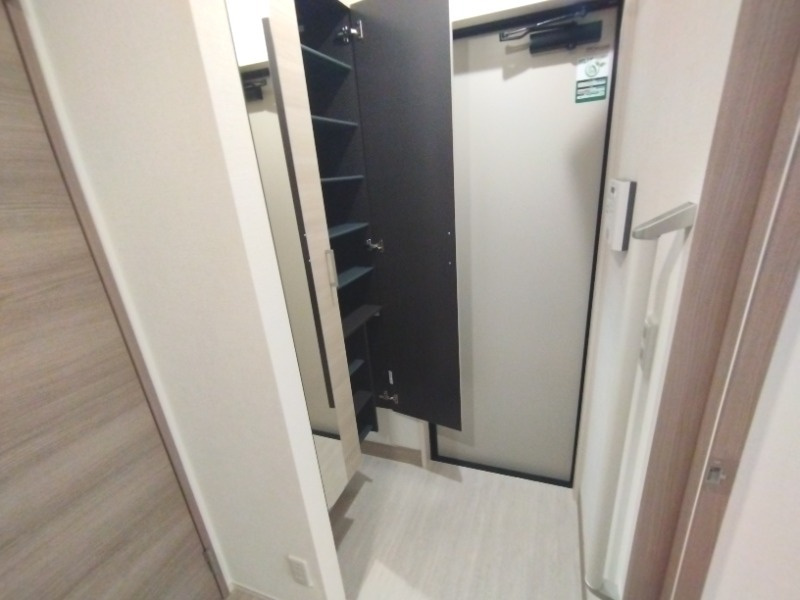 Ｄ－ａｖａｎｃｅ上六名の玄関