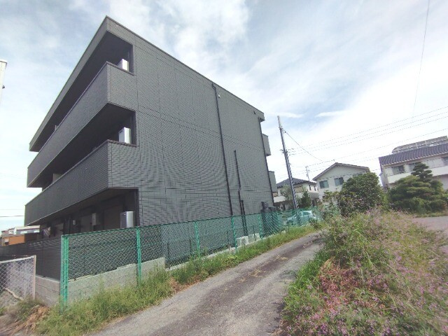 Ｄ－ａｖａｎｃｅ上六名の外観