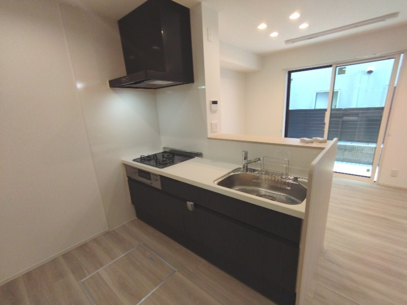 Ｄ－ａｖａｎｃｅ上六名のキッチン