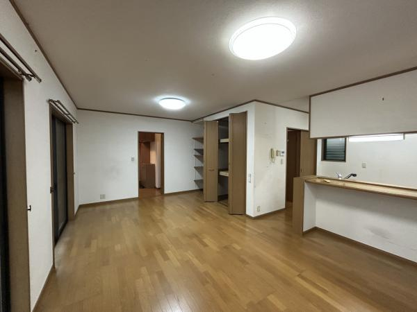 西条市大町326-14　中古住宅の居間・リビング|リフォーム中