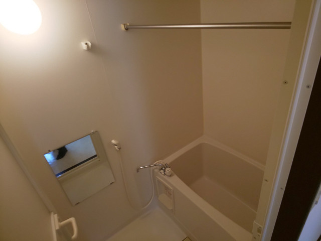 ハートヒルズ西大友の浴室