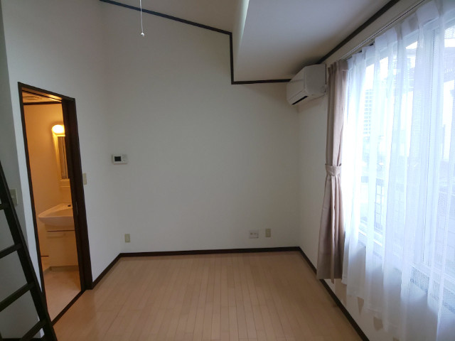 ハートヒルズ西大友の洋室