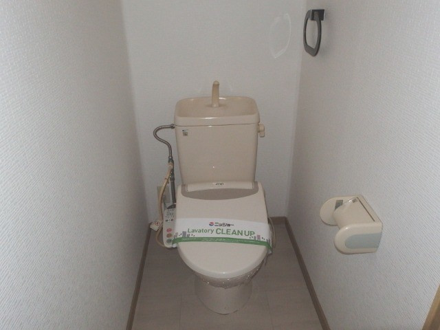 グランパス日名のトイレ