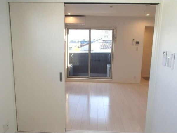 マイヴィレッタ河岸の居間・リビング