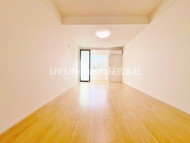 小平市学園東町３丁目のアパートの洋室