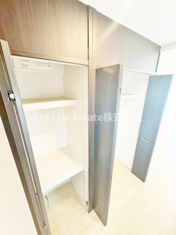 小平市学園東町３丁目のアパートの収納