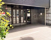 プレサンス北浜レガーロのエントランス