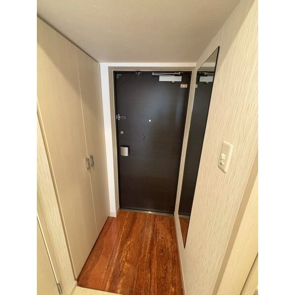 プレジオ九条の玄関