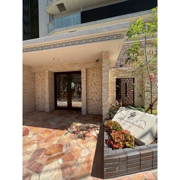 プレジオ九条のエントランス