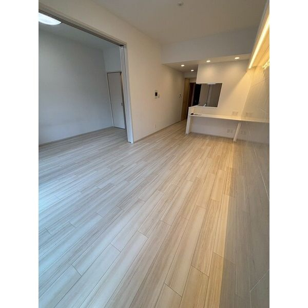 プレジオ九条の居間・リビング