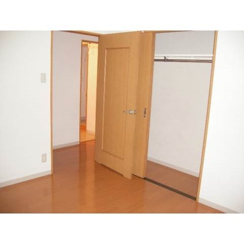 グラシャスベル広幡の居間・リビング