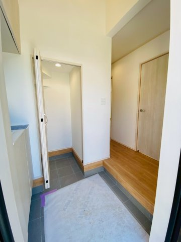ハートフルタウン／北区龍田弓削１丁目／１号棟の玄関
