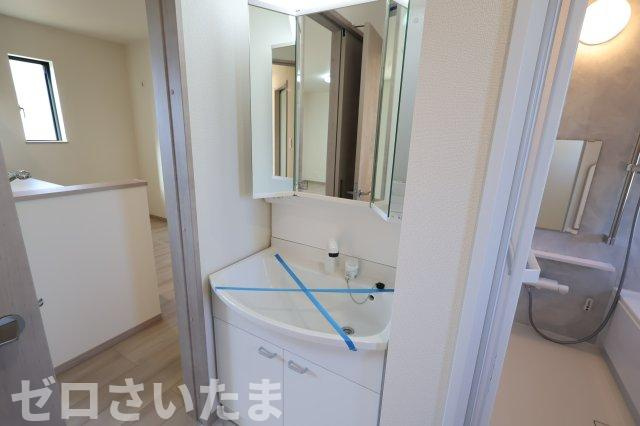 《仲介手数料無料》北区吉野町２丁目217-10新築一戸建てハートフルタウンの独立洗面台