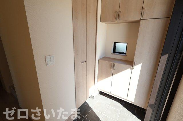 《仲介手数料無料》北区吉野町２丁目217-10新築一戸建てハートフルタウンの玄関