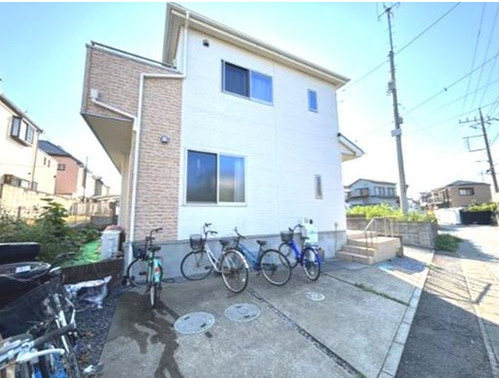 野田市山崎　中古戸建　平成30年築　の駐車場