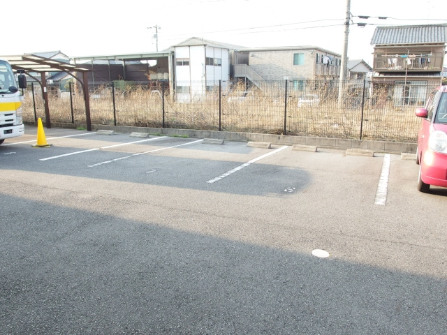 ヴィレッジゆたかの駐車場