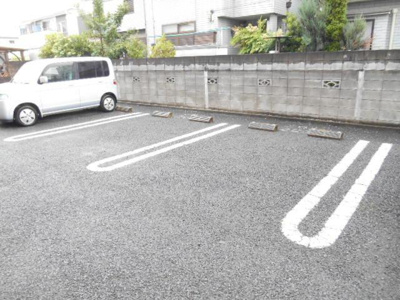 【駐車場】 | ペルグランデＭ | 駐車場