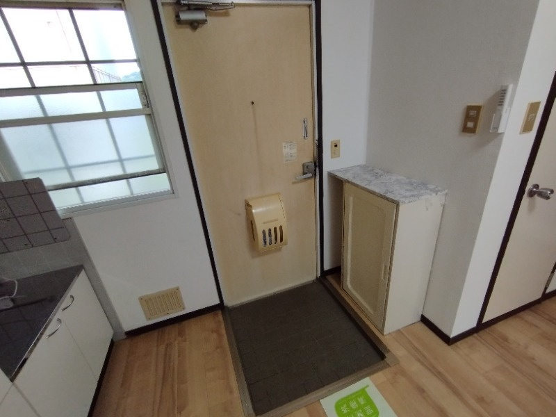 サンシティ栄Ａの玄関