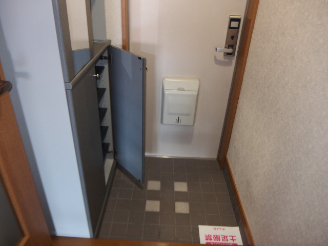 レスポワール太田の玄関