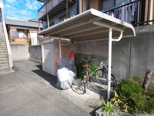 レスポワール太田の駐車場