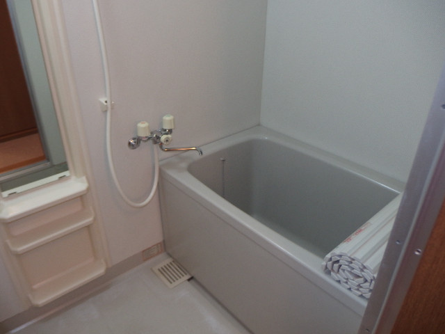 レスポワール太田の浴室