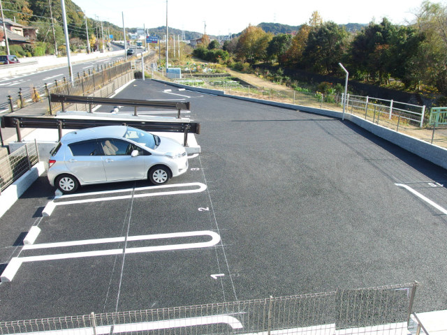 リベルタＳの駐車場