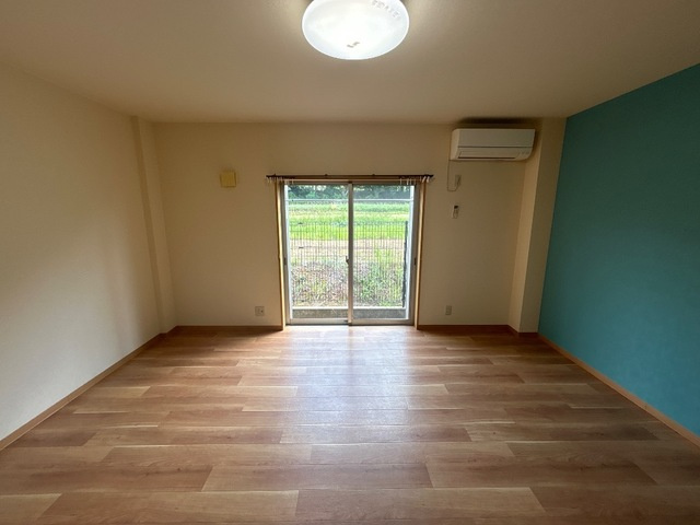 ヴィレッジゆたかⅡの居間・リビング